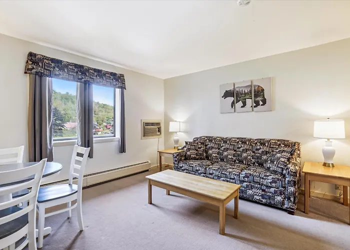 Cedarbrook Deluxe One Bedroom Suite With Outdoor Heated Pool 11921
