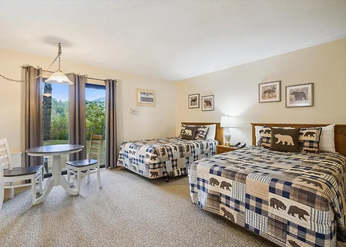 Cedarbrook Hotel Room W/2 Doubles 101